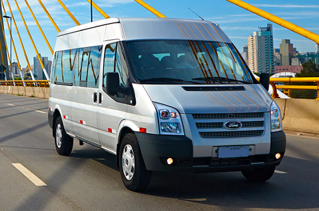 Thuê xe du lịch giá rẻ TPHCM