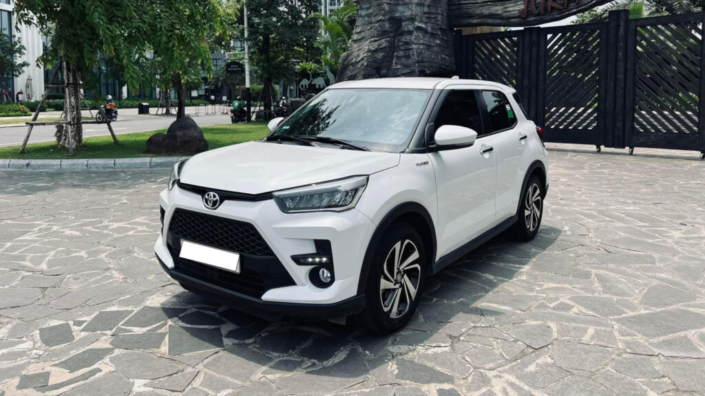 xe 4 chỗ