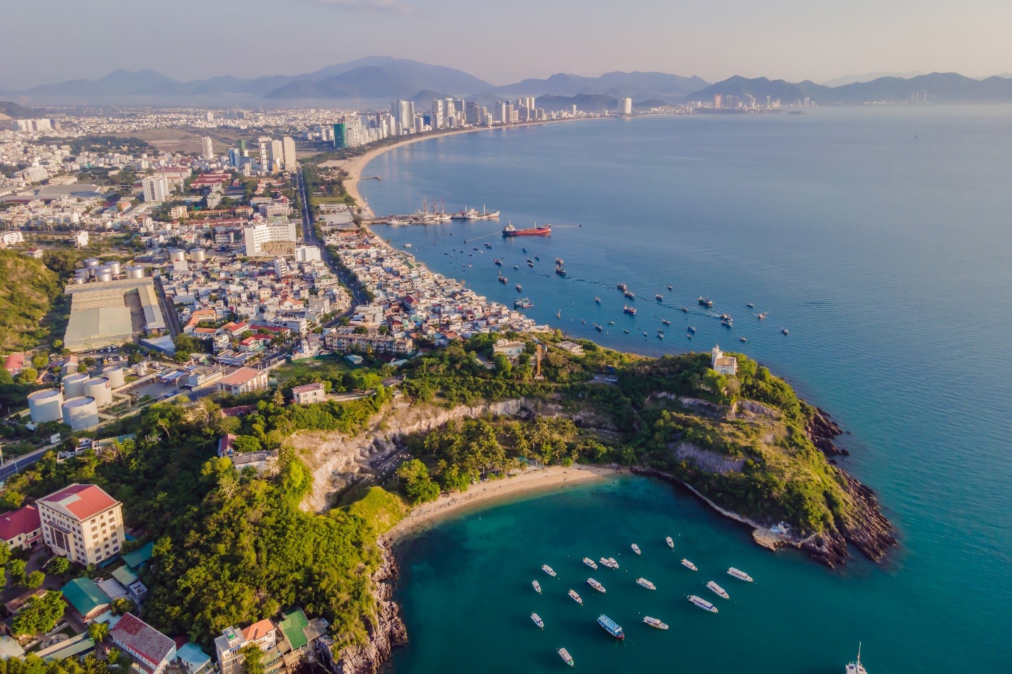 Thuê xe 7 chỗ đi Nha Trang